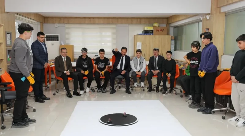 Hatay’da Yükselen Dijital Gelecek: 4 Bin Genç Zihin, Robotik ve Yapay Zeka İnovasyonunun Kalbini Atıyor