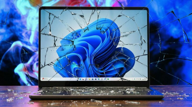Dijital Ekosistemde Güvenlik Freni: Microsoft, Kritik Hata Nedeniyle Windows 11 Güncellemesini Askıya Aldı