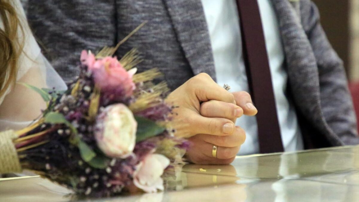 Evlilik Yolundaki Gençlere Aile ve Gençlik Fonu’ndan Kapsamlı Destek